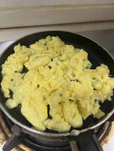 卵とシミの炒め物の作り方：9