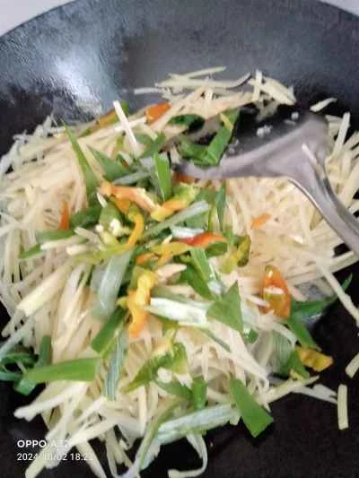 千切りじゃがいもの酢炒めの作り方：8