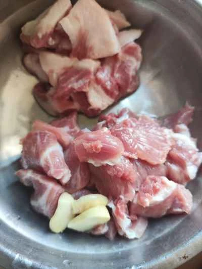 乾燥豆腐と野生キノコ入り蒸し豚肉の作り方：2
