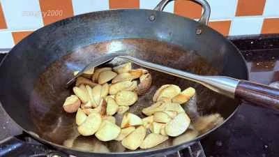 エリンギとキクラゲの煮込みの作り方：2