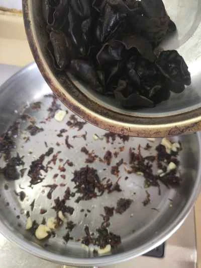 豆腐の皮と高菜の漬物炒めの作り方：5