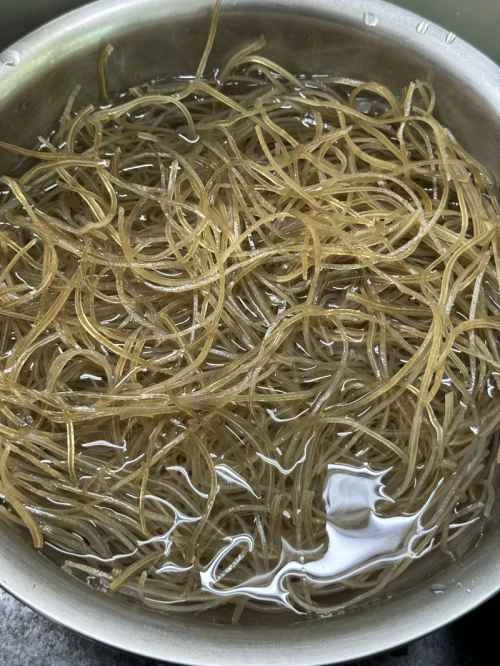 じゃがいも、ひき肉、春雨の煮込みの作り方：3