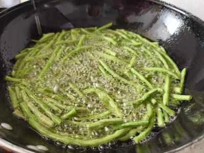 ササゲ炒めの作り方：2