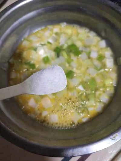 ネギと卵のオムレツの作り方:5