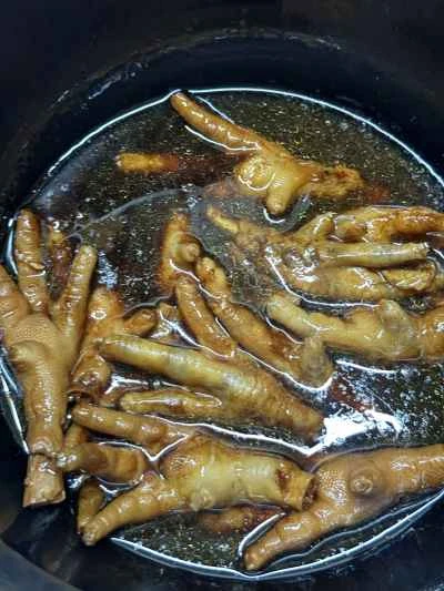 鶏の足とロブスターのしっぽの煮込みの作り方：12