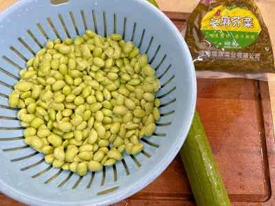 枝豆入り煮ヘチマの作り方：1