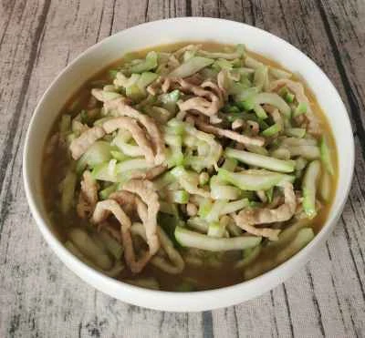 細切り豚肉とヘチマの炒め物のレシピ