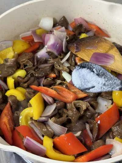 ピーマンと豚モツの炒め物の作り方：9