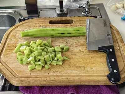 鶏肉と高菜のピクルス炒めの作り方：1