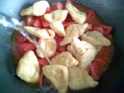 トマトとオイルの三角形を作る手順：6