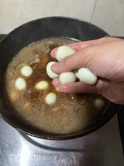 ウズラの卵入り豚スペアリブの煮込みの作り方：9