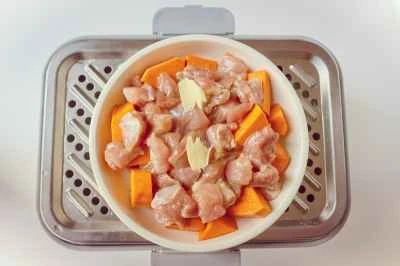 かぼちゃ入り蒸し鶏もも肉のレシピ手順：5