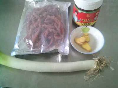 イカの足とネギの炒め物の作り方：1