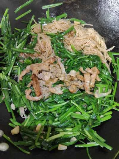 ニラ炒め麺の作り方：13