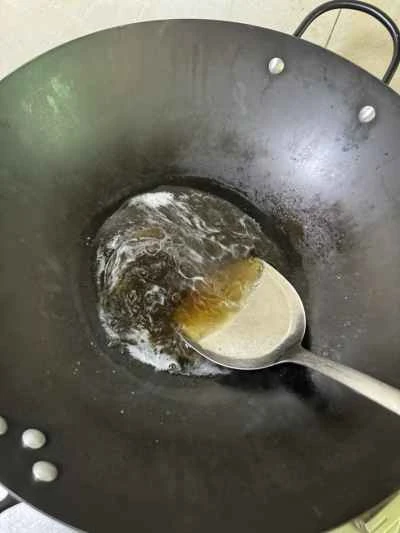 アミガサタケを詰めたエビペーストの作り方：7