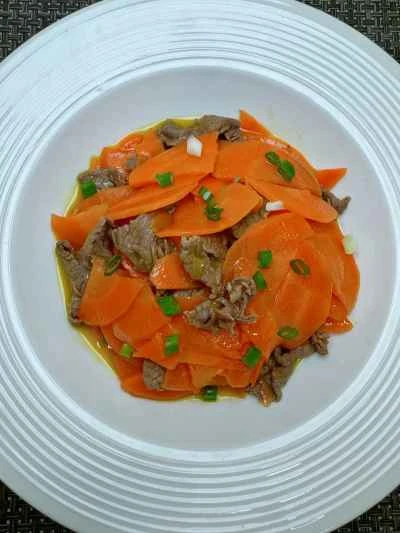 牛肉とニンジンの炒め物の作り方：12