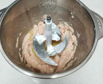 自家製チキンミートボールのレシピ手順：4