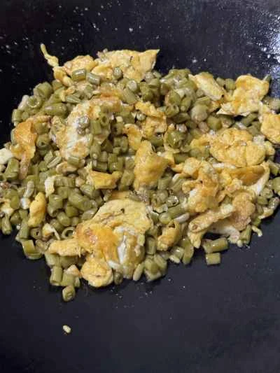 卵とインゲンの炒め物の作り方：10