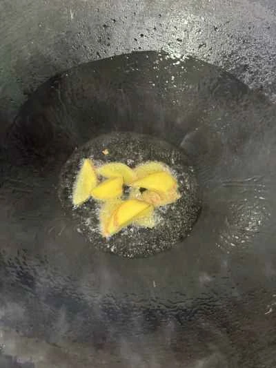 ウズラの卵入り豚スペアリブの煮込みの作り方：3