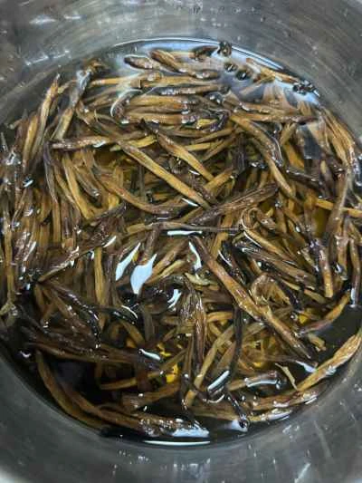 カンゾウ、キクラゲ、豚肉の炒め物の作り方：1