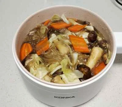 野菜、松茸、春雨の煮物を作る手順：7