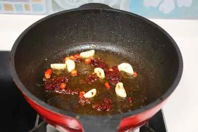 鶏肉の角切り炒めの作り方：4