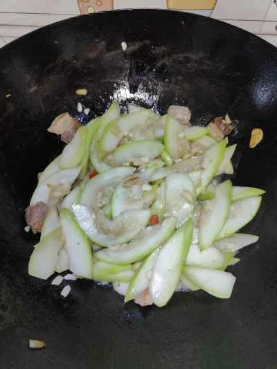 豚バラ肉とひょうたんの炒め物の作り方：8