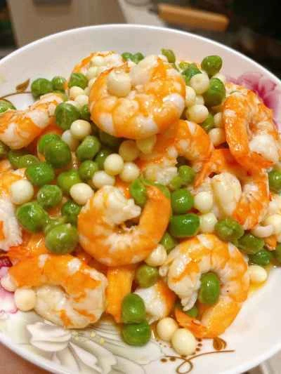 クワイ、エンドウ豆、エビの炒め物の作り方：10