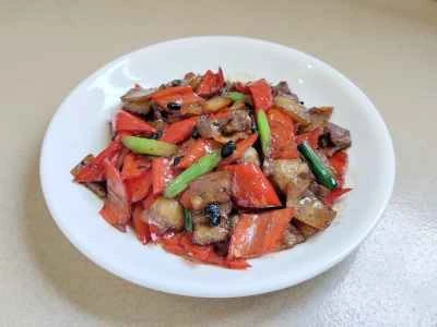 豚バラ肉と赤ピーマンの炒め物のレシピ