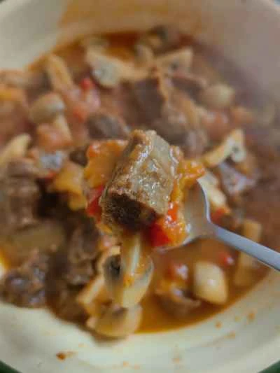 トマトとマッシュルームの牛肉煮込みの作り方：11