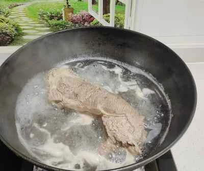 牛肉の煮込みレシピ手順：2