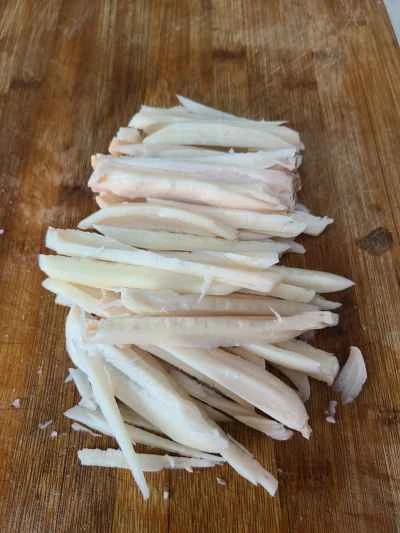 レンコンと豚肉の細切り炒めの作り方：2