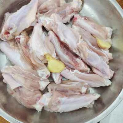 ニンニクフライドチキンウィングの作り方：2