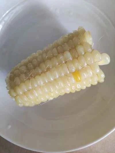 トウモロコシと長豆の煮込み豚骨の作り方:2