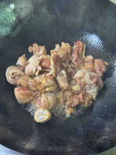 タロイモ入り鶏肉の煮込みの作り方：7