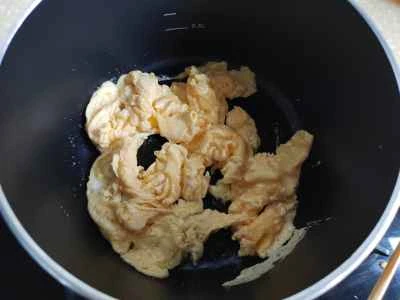 赤ピーマン、そら豆、卵の卵炒めの作り方：3