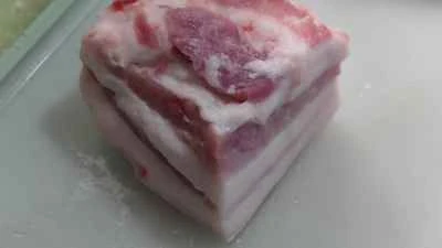 豚バラ肉の煮込みとカラシナのピクルスの作り方：1