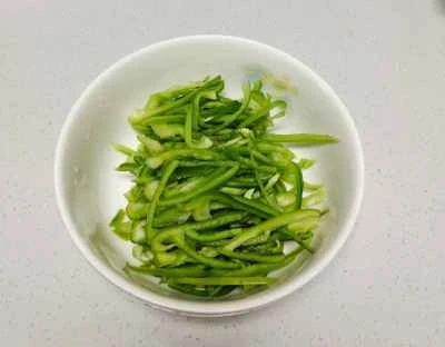 豚肉とピーマンの炒め物の作り方：2