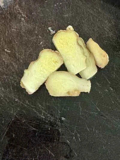 タロイモと鶏足のシチューの作り方：4