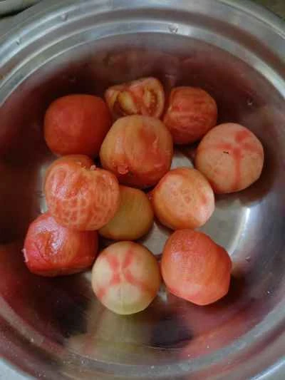 トマトとキノコの牛肉煮込みの作り方：1