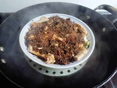 自家製豚バラ肉の煮込みとマスタードグリーンの塩漬け レシピ手順：11