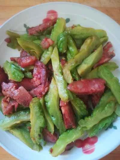 ゴーヤとソーセージの炒め物レシピ