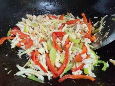 細切り鶏肉とたけのこの炒め物の作り方：9