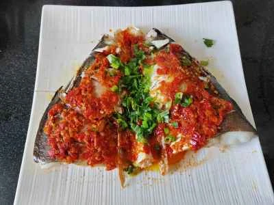 刻んだ唐辛子入り蒸し魚の頭の作り方：4