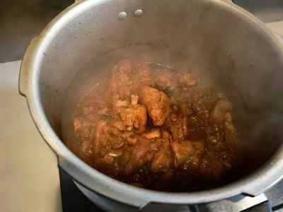 紹興酒で煮込んだ豚足の作り方：9