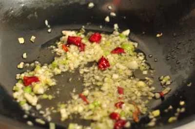 酸辣スープのカリカリ豚肉の作り方：2