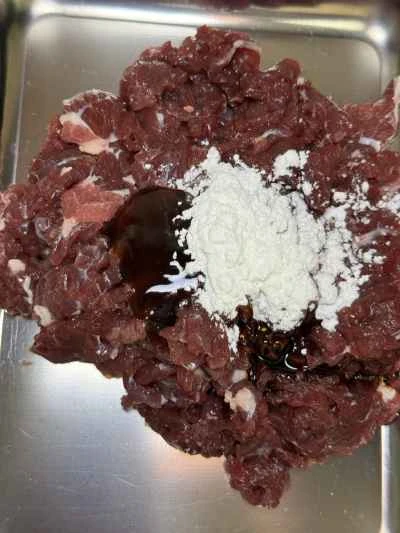 エビと牛肉の炒め物の作り方：2