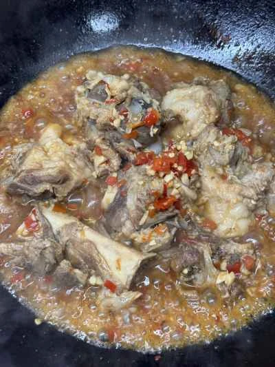 刻んだチリポークリブの作り方：12