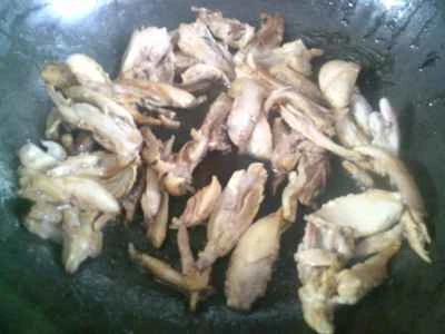 セロリ入り豚もも肉炒めの作り方：15