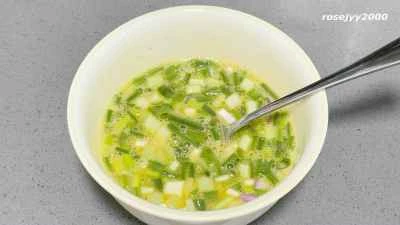 エビ、ネギ、スクランブルエッグの作り方：3